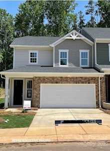 8141 Merryvale Ln Charlotte, NC 28214