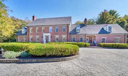 82 Thatcher Street Westwood, MA 02090