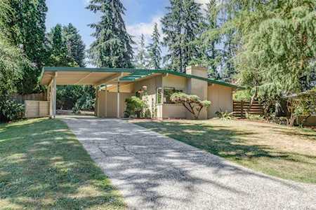2615 146th Ave SE Bellevue, WA 98007