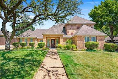2934 Woodland Hills Drive Grapevine, TX 76051