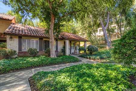 27558 Rondell St Agoura Hills, CA 91301