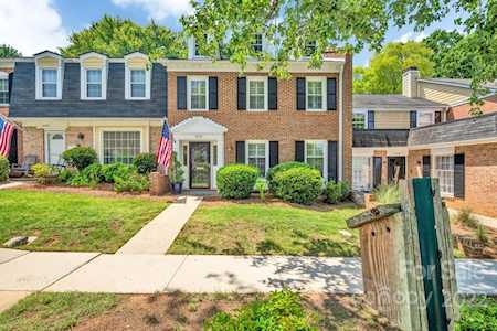 2325 Hayloft Circle Charlotte, NC 28226