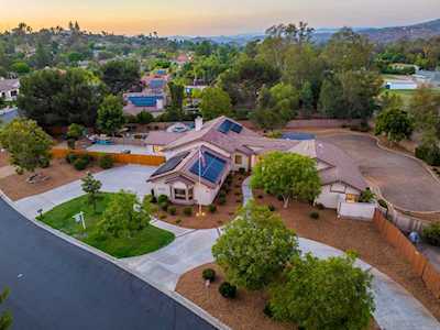 15735 Riparian Rd Poway, CA 92064