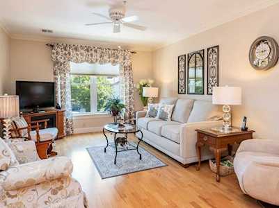 7 Crescent Way #211 Sturbridge, MA 01518