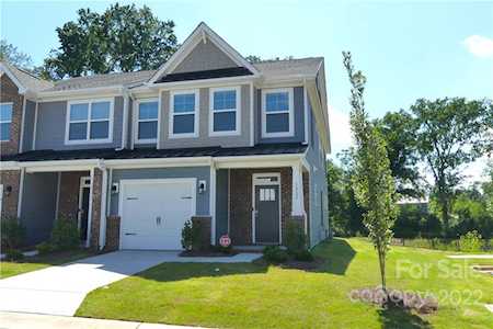 1002 Moffatt Ln Matthews, NC 28105