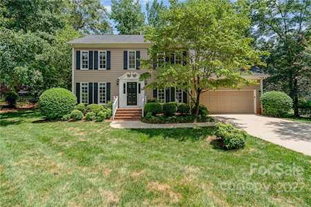 4519 Charlestowne Manor Dr Charlotte, NC 28211