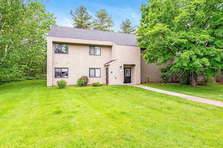 80 Hawthorne Circle South Burlington, VT 05403