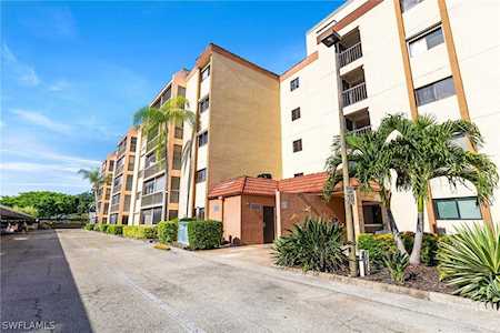 2121 Collier Ave #215 Fort Myers, FL 33901