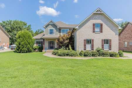 8214 Richpine Dr Murfreesboro, TN 37128