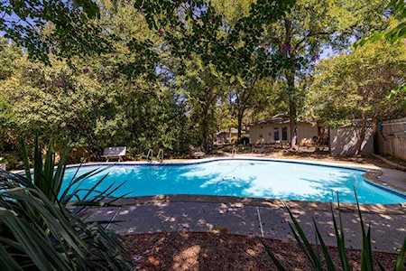 620 Melbourne Court Hurst, TX 76053