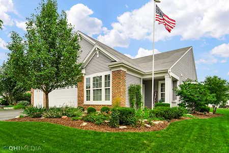 942 Scottsdale Dr Pingree Grove, IL 60140