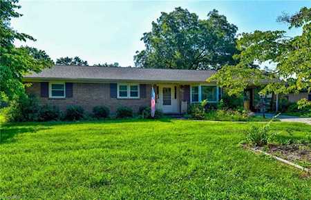 907 S Peace Haven Road Winston Salem, NC 27103