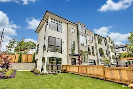 605 4th St Kirkland, WA 98033
