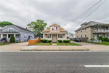 761 Newport Ave Pawtucket, RI 02861