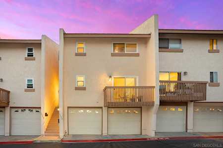 5570 Caminito Roberto San Diego, CA 92111