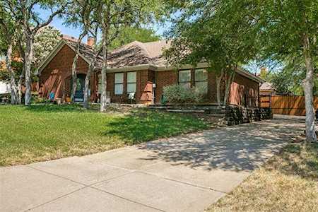 712 Reese Lane Hurst, TX 76054