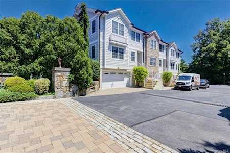 584 Pelham Road New Rochelle, NY 10805