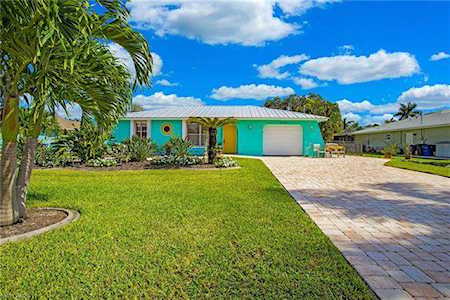 3652 Bailes St Bonita Springs, FL 34134
