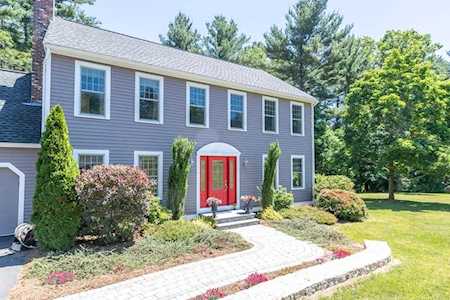 4 Longwood Dr Hopkinton, MA 01748