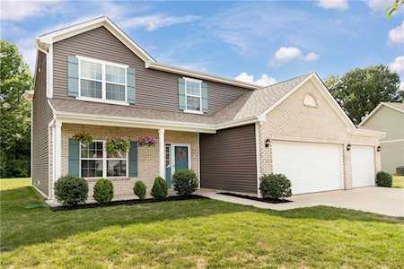 768 Darlington Dr Avon, IN 46123