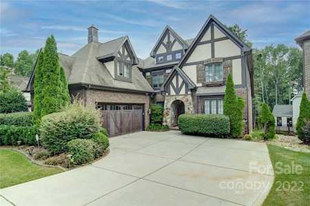 9814 Genevieve Ct Charlotte, NC 28270