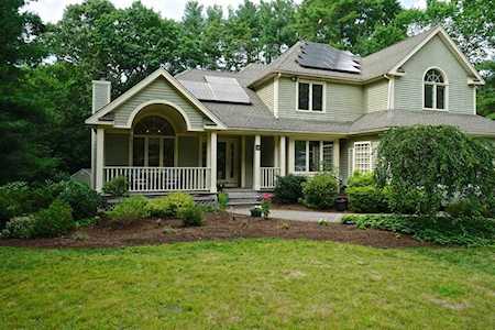 8 Kathryn Rd Foxboro, MA 02035