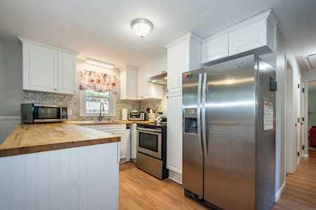 45 Crestlan Cir Worcester, MA 01604