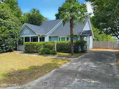 6701 Batsonwood Court Wilmington, NC 28405