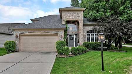 593 Burr Oak Dr Carmel, IN 46032