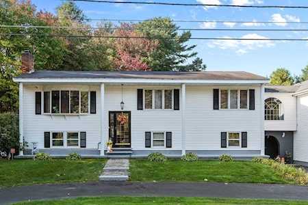 91 Heidenrich Dr Tewksbury, MA 01876