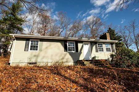 5 Patten Dr Marlborough, MA 01752