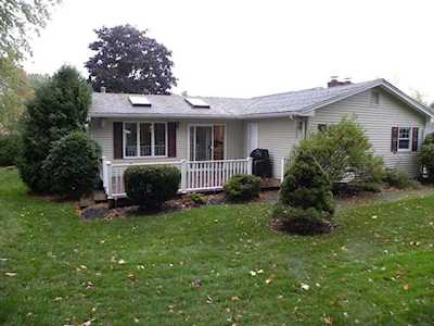 7 Lynn Ln Dudley, MA 01571
