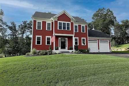 125 Winslow Way Swansea, MA 02777