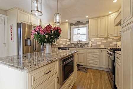 111 Brookfield Rd Tewksbury, MA 01876