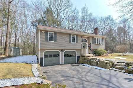 3 Stone Ridge Dr Leicester, MA 01524