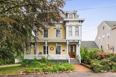 26 Talbot St Lowell, MA 01852