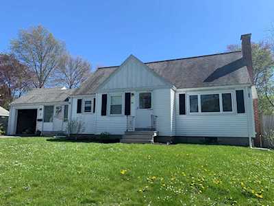 46 Dunster Rd Framingham, MA 01702