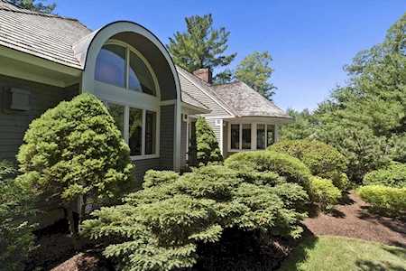 93 Country Club Way Ipswich, MA 01938