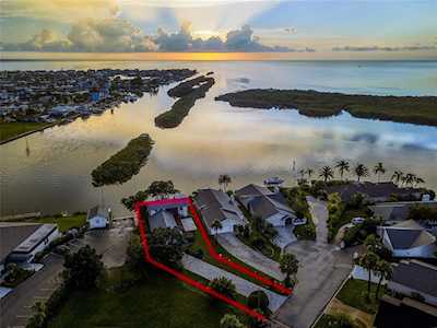 3914 Marine PARKWAY New Port Richey, FL 34652