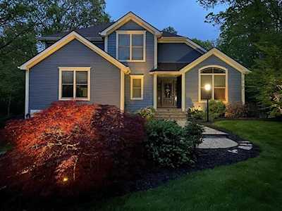 125 Brookside Uxbridge, MA 01569