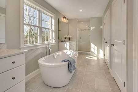 63 Hildreth St Westford, MA 01886