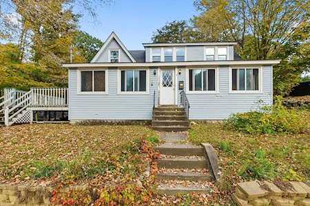 7 Pearl St Millbury, MA 01527