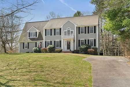 184 Cushing Hill Rd Hanover, MA 02339