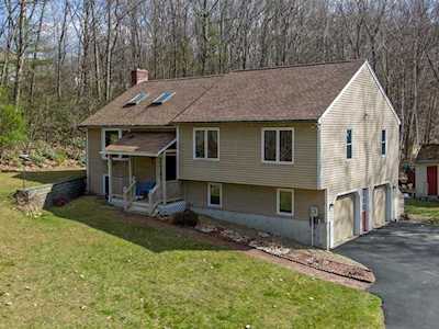3 Oakland Dr Spencer, MA 01562