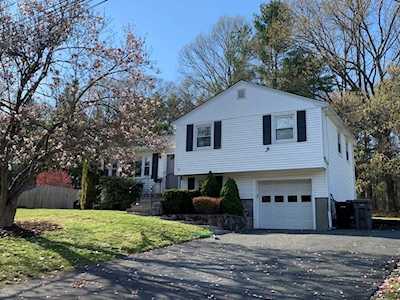 50 Little Farms Rd Framingham, MA 01701