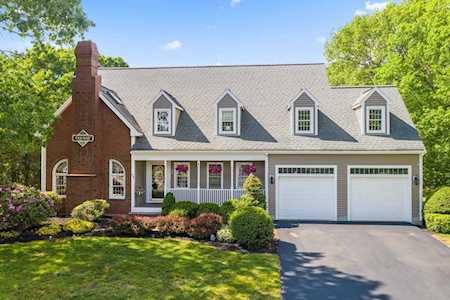 178 Mountain Laurel Lane Abington, MA 02351