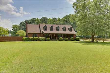 2620 Highland Dr Virginia Beach, VA 23456