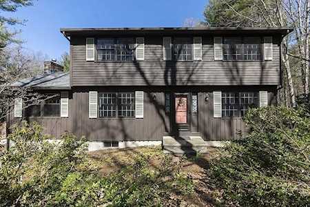 103 Kristin Drive Ext Chelmsford, MA 01824