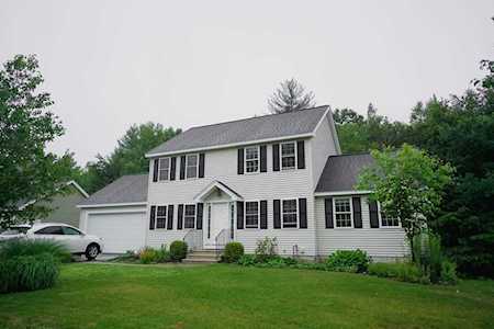 27 Bufton Farm Road Clinton, MA 01510