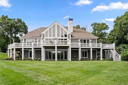 10 Long Ridge Ln Ipswich, MA 01938